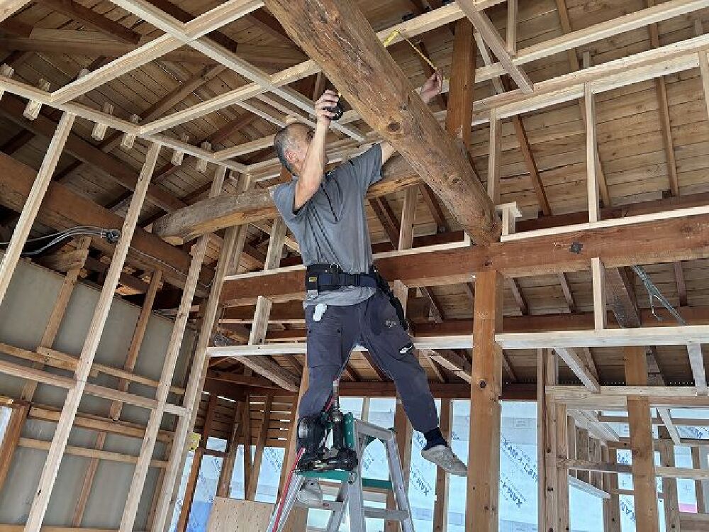 慎重にやってマス