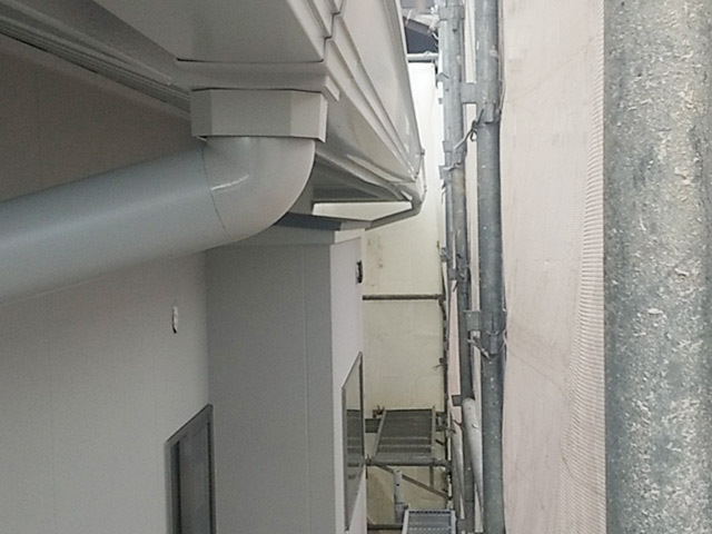 雨どい取付