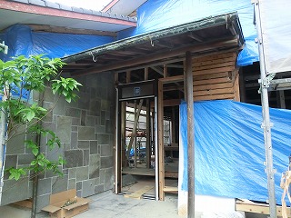 サッシ枠取付