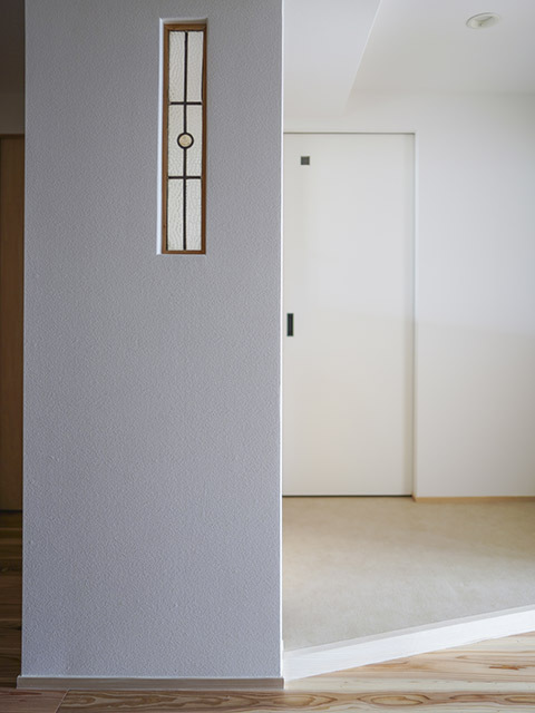 完成写真／アクセントのステンドグラス